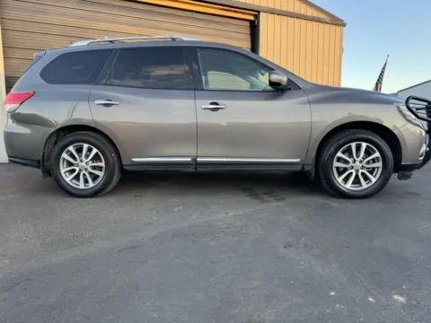 Photos of 2013 Nissan Pathfinder SL for sale in Indianapolis, IN at Indy Luxury Motorsports