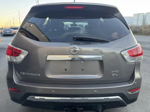 More photos of 2013 Nissan Pathfinder SL at Indy Luxury Motorsports, IN