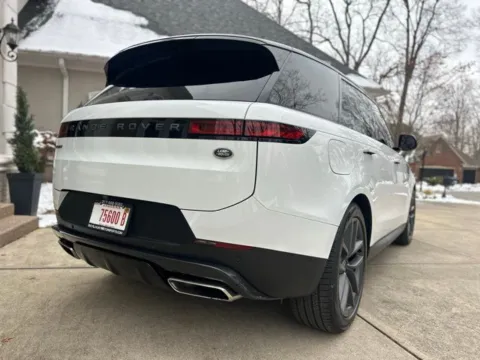 Another view of 2023 Land Rover Range Rover Sport SE for sale in Indianapolis, IN at Indy Luxury Motorsports