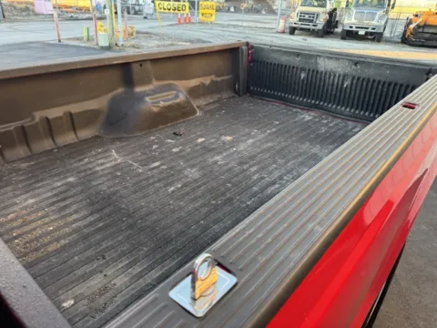 More photos of 2007 Ford F-350SD XLT at Indy Luxury Motorsports, IN