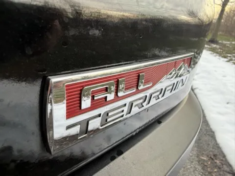 More photos of 2017 GMC Acadia SLT-1 at Indy Luxury Motorsports, IN