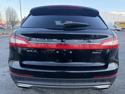 More photos of 2016 Lincoln MKX Reserve at Indy Luxury Motorsports, IN