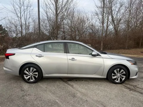 Photos of 2022 Nissan Altima 2.5 S for sale in Indianapolis, IN at Indy Luxury Motorsports