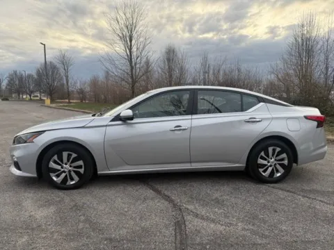 Another view of 2022 Nissan Altima 2.5 S for sale in Indianapolis, IN at Indy Luxury Motorsports