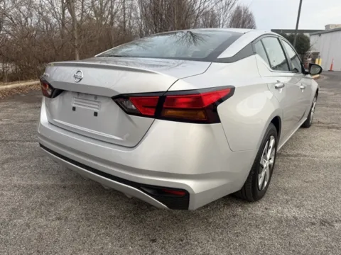 Another view of 2022 Nissan Altima 2.5 S for sale in Indianapolis, IN at Indy Luxury Motorsports