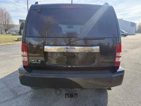 More photos of 2012 Jeep Liberty Limited Jet Edition at Indy Luxury Motorsports, IN