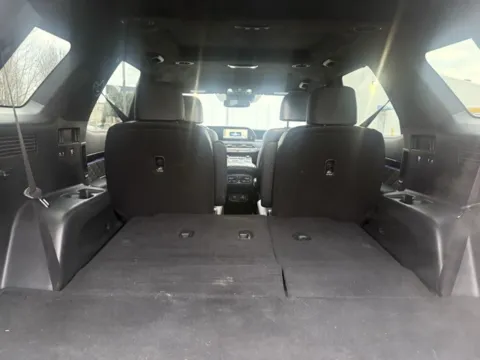 More photos of 2020 Hyundai Palisade Limited at Indy Luxury Motorsports, IN