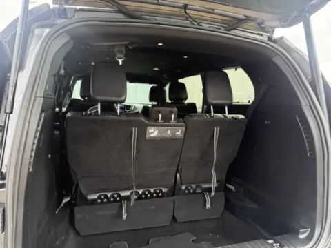 More photos of 2018 Chrysler Pacifica Touring L Plus at Indy Luxury Motorsports, IN