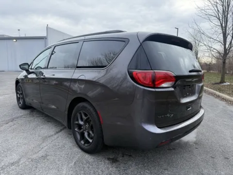More photos of 2018 Chrysler Pacifica Touring L Plus at Indy Luxury Motorsports, IN
