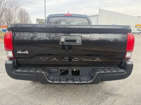 More photos of 2021 Toyota Tacoma SR at Indy Luxury Motorsports, IN
