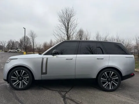 Another view of 2023 Land Rover Range Rover SE for sale in Indianapolis, IN at Indy Luxury Motorsports