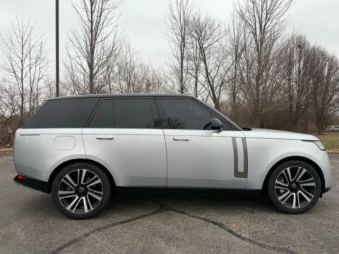 Photos of 2023 Land Rover Range Rover SE for sale in Indianapolis, IN at Indy Luxury Motorsports