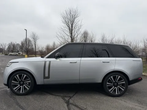 Another view of 2023 Land Rover Range Rover SE for sale in Indianapolis, IN at Indy Luxury Motorsports