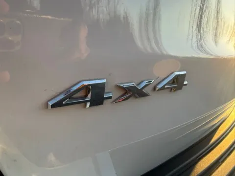 More photos of 2014 Jeep Grand Cherokee Limited at Indy Luxury Motorsports, IN