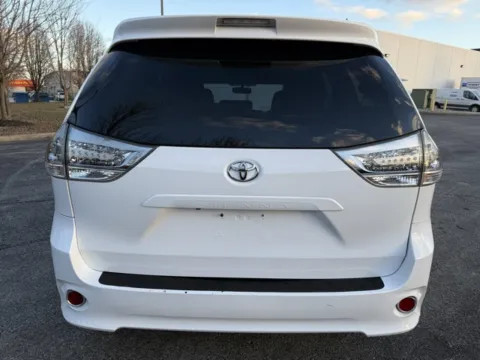 More photos of 2017 Toyota Sienna L at Indy Luxury Motorsports, IN