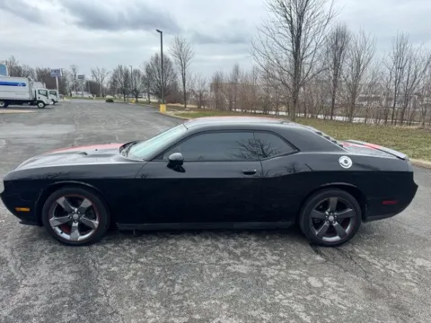 More photos of 2013 Dodge Challenger SXT at Indy Luxury Motorsports, IN