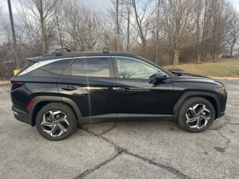 Another view of 2022 Hyundai Tucson SEL for sale in Indianapolis, IN at Indy Luxury Motorsports