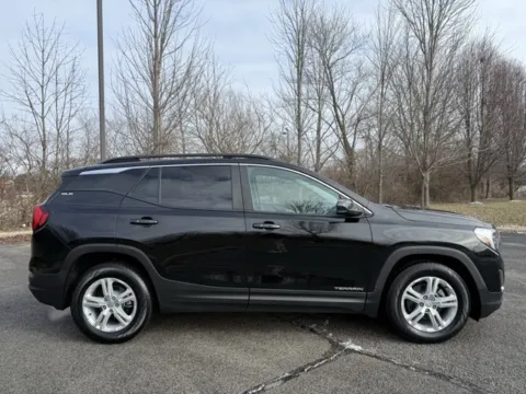 Photos of 2021 GMC Terrain SLE for sale in Indianapolis, IN at Indy Luxury Motorsports