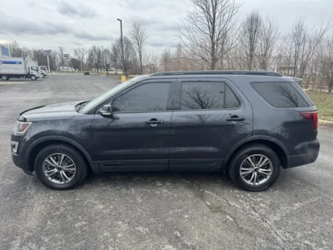 More photos of 2017 Ford Explorer Sport at Indy Luxury Motorsports, IN