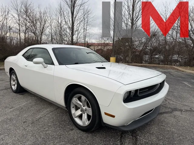 White 2013 Dodge Challenger SXT for sale in Indianapolis, IN