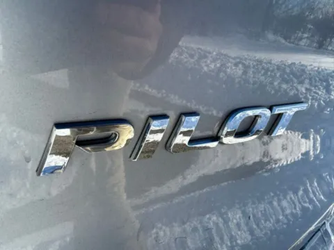 More photos of 2018 Honda Pilot EX at Indy Luxury Motorsports, IN