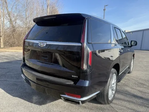 More photos of 2023 Cadillac Escalade Luxury at Indy Luxury Motorsports, IN