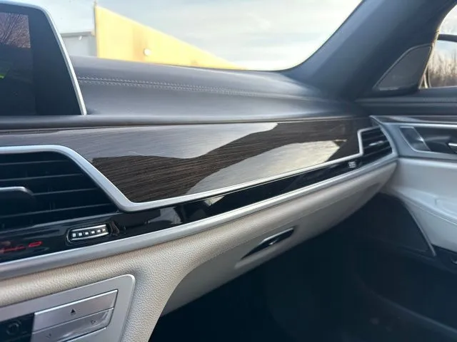 2019 BMW 7 Series ALPINA B7 - Photo 32