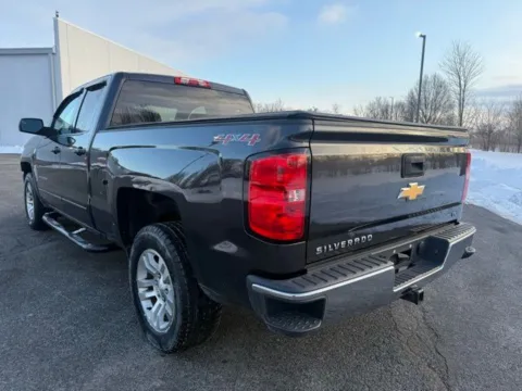 More photos of 2016 Chevrolet Silverado 1500 LT at Indy Luxury Motorsports, IN