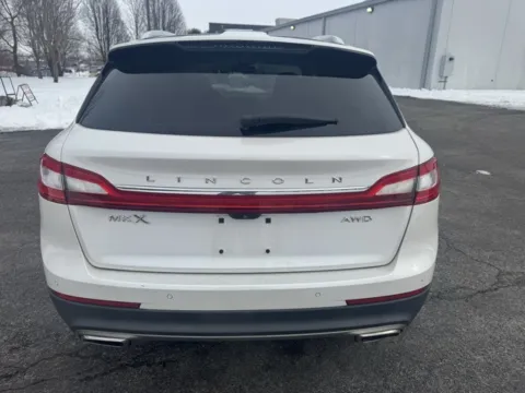More photos of 2016 Lincoln MKX Reserve at Indy Luxury Motorsports, IN