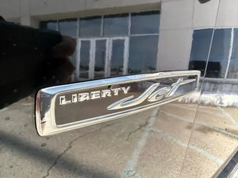 More photos of 2012 Jeep Liberty Limited Jet Edition at Indy Luxury Motorsports, IN