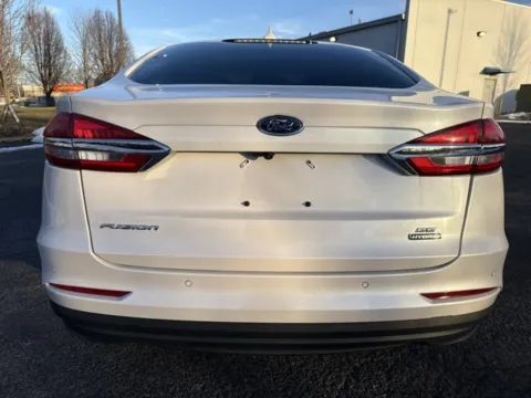 More photos of 2020 Ford Fusion Hybrid SE at Indy Luxury Motorsports, IN