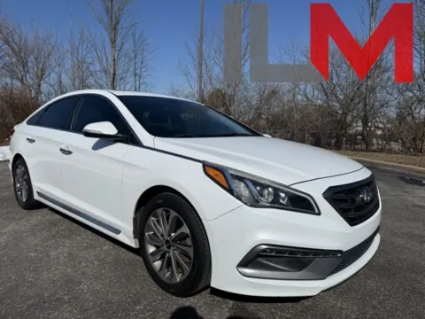 White 2017 Hyundai Sonata Sport for sale in Indianapolis, IN