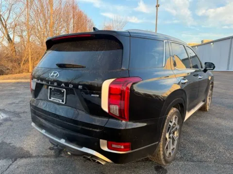 More photos of 2022 Hyundai Palisade Calligraphy at Indy Luxury Motorsports, IN