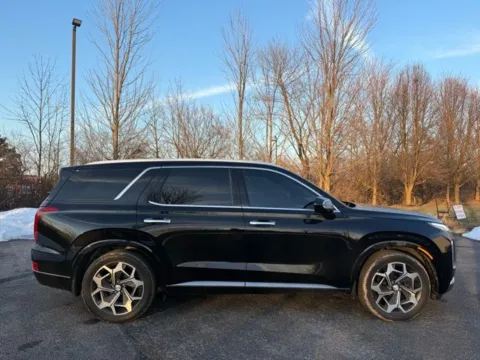 Photos of 2022 Hyundai Palisade Calligraphy for sale in Indianapolis, IN at Indy Luxury Motorsports