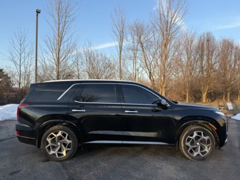 Photos of 2022 Hyundai Palisade Calligraphy for sale in Indianapolis, IN at Indy Luxury Motorsports