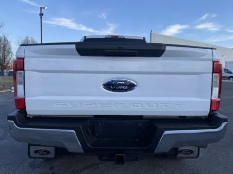 More photos of 2017 Ford F-250SD XLT at Indy Luxury Motorsports, IN