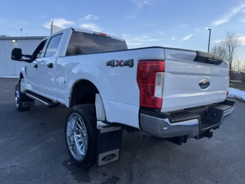 More photos of 2017 Ford F-250SD XLT at Indy Luxury Motorsports, IN