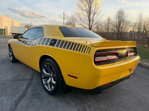 More photos of 2017 Dodge Challenger SXT at Indy Luxury Motorsports, IN