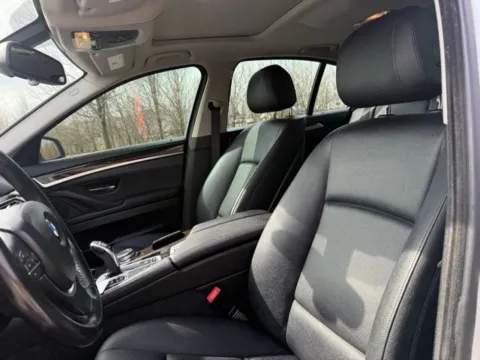 More photos of 2016 BMW 5 Series 528i xDrive at Indy Luxury Motorsports, IN