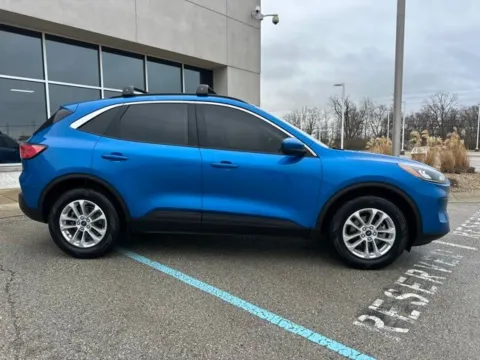 Photos of 2021 Ford Escape SE for sale in Indianapolis, IN at Indy Luxury Motorsports