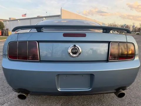 More photos of 2006 Ford Mustang GT Premium at Indy Luxury Motorsports, IN