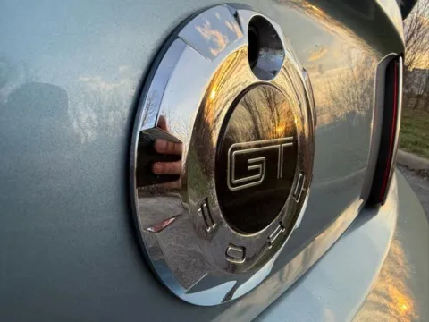 More photos of 2006 Ford Mustang GT Premium at Indy Luxury Motorsports, IN