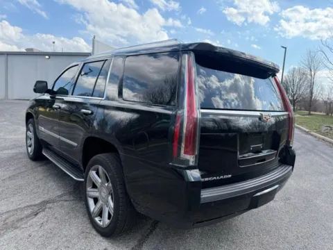 More photos of 2019 Cadillac Escalade Luxury at Indy Luxury Motorsports, IN