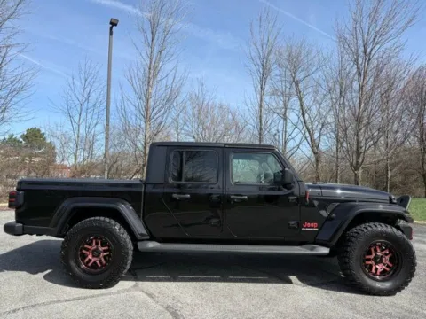 Photos of 2021 Jeep Gladiator Overland for sale in Indianapolis, IN at Indy Luxury Motorsports