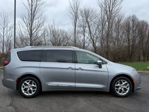 Photos of 2020 Chrysler Pacifica Limited for sale in Indianapolis, IN at Indy Luxury Motorsports