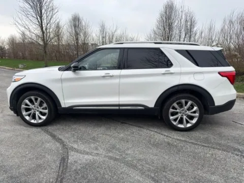 More photos of 2022 Ford Explorer Platinum at Indy Luxury Motorsports, IN
