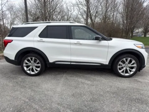 Photos of 2022 Ford Explorer Platinum for sale in Indianapolis, IN at Indy Luxury Motorsports