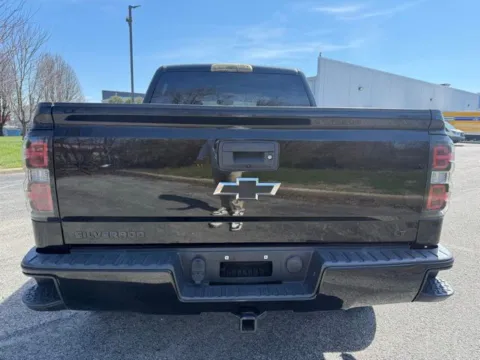 More photos of 2017 Chevrolet Silverado 1500 LT at Indy Luxury Motorsports, IN