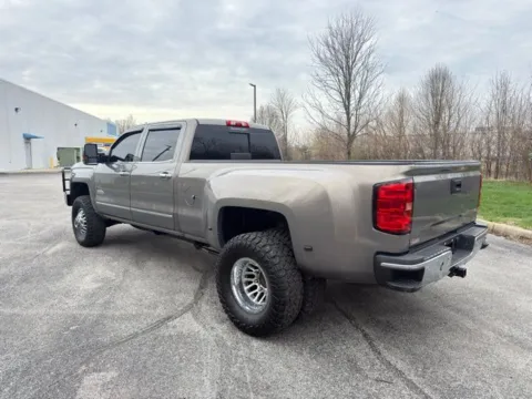 More photos of 2017 Chevrolet Silverado 3500HD High Country at Indy Luxury Motorsports, IN