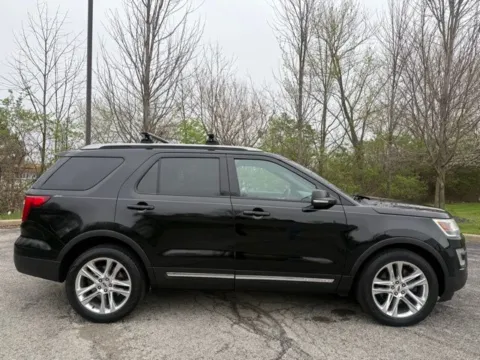 Photos of 2016 Ford Explorer XLT for sale in Indianapolis, IN at Indy Luxury Motorsports